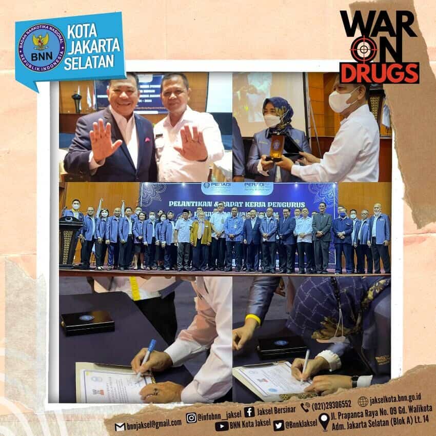 Menghadiri Pelantikan dan Rapat Kerja Pengurus Pusat Bantuan Hukum Peradi Jakarta Selatan Periode 2021-2024 sekaligus Penandatanganan Komitmen Bersama Mewujudkan Jakarta Selatan Bersinar Menghadiri Pelantikan dan Rapat Kerja Pengurus Pusat Bantuan Hukum Peradi Jakarta Selatan Periode 2021-2024 sekaligus Penandatanganan Komitmen Bersama Mewujudkan Jakarta Selatan Bersinar