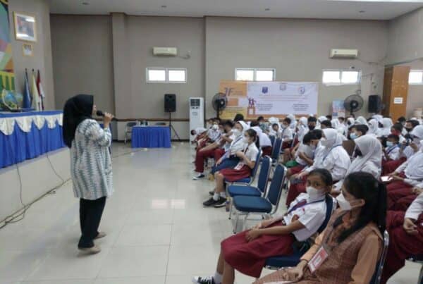Sosialisasi pencegahan narkoba dalam rangka kegiatan MPLS (Masa Pengenalan Lingkungan Sekolah)